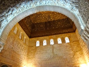 It became the capital of a province of the Caliphate of Cordoba.