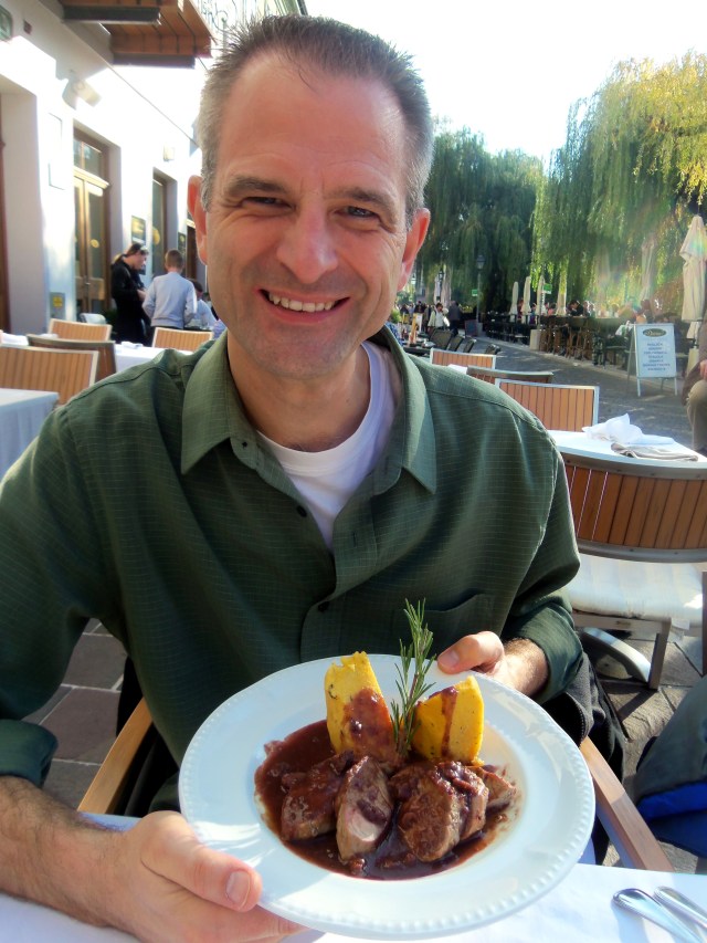 Food is always better when eaten outside!