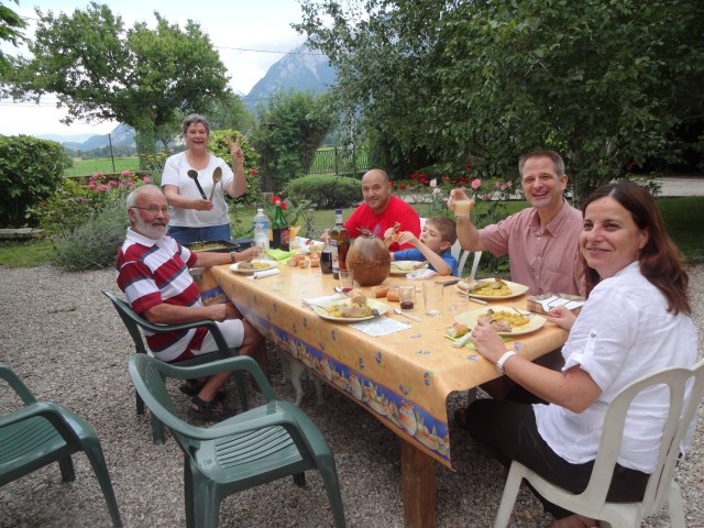 The summer "dining room".